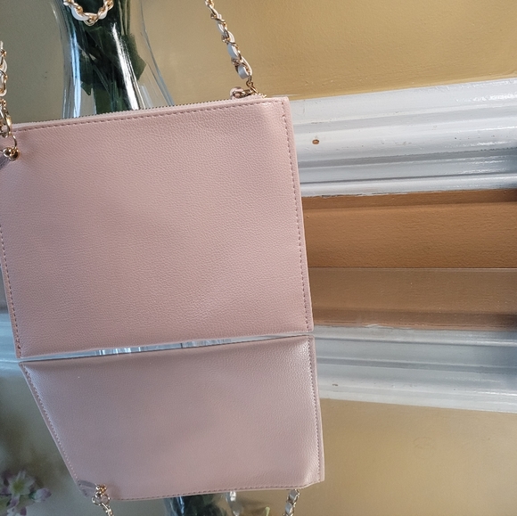 Chloe wristlet/clutch converted to shoulder bag or cross body - Picture 5 of 9